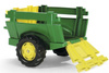 Traktor z przyczepką John Deere
